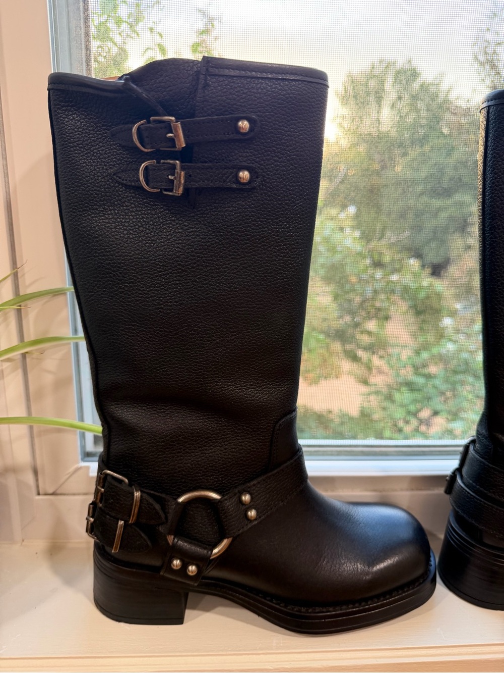 Steve Madden Astor Black Leather Boots